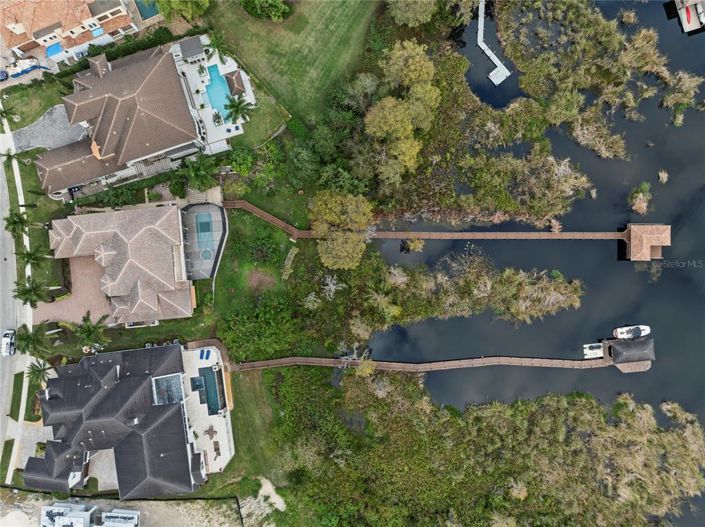 Image No.39-6 Bed Property for sale