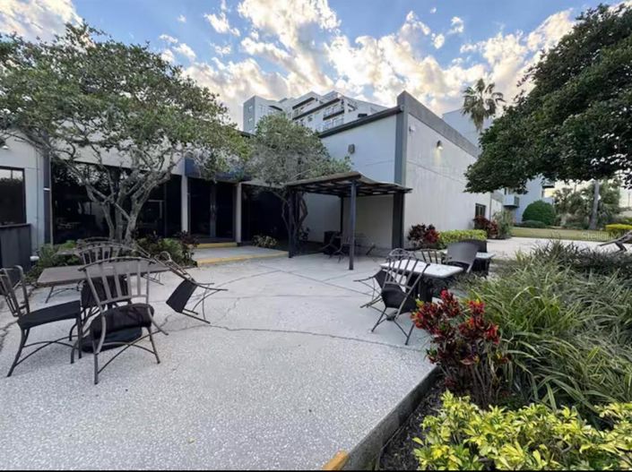 Image No.2-2 Bed Property for sale