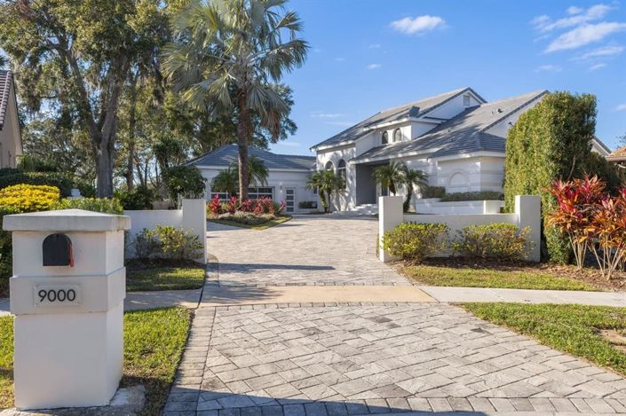 Image No.3-6 Bed Property for sale