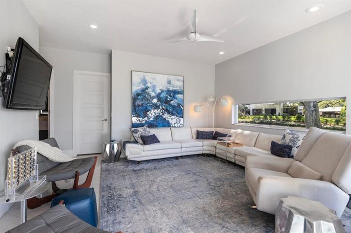 Image No.38-6 Bed Property for sale