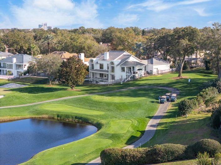 Image No.4-6 Bed Property for sale