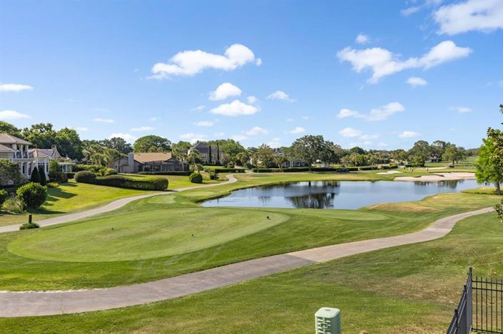 Image No.42-6 Bed Property for sale