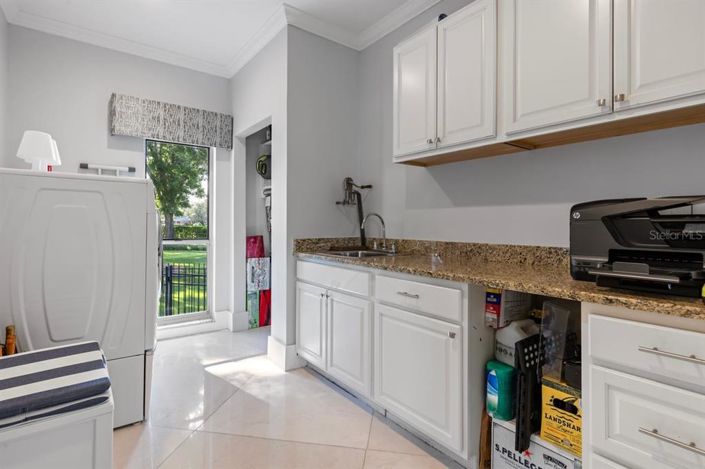 Image No.47-6 Bed Property for sale