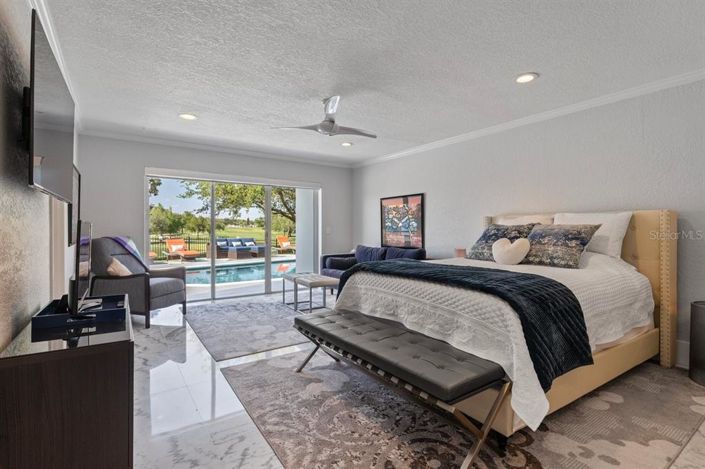 Image No.48-6 Bed Property for sale