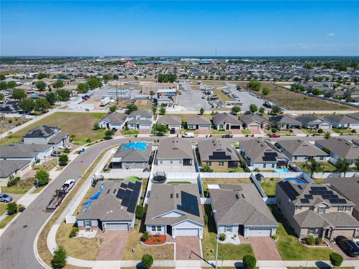 Image No.2-Propriété de 4 chambres à vendre à Haines City