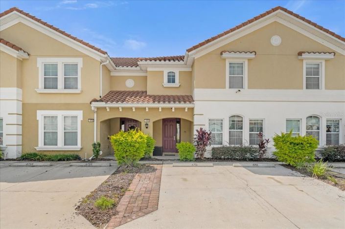 Image No.1-4 Bed Townhouse for sale