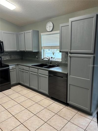 Image No.18-5 Bed Property for sale