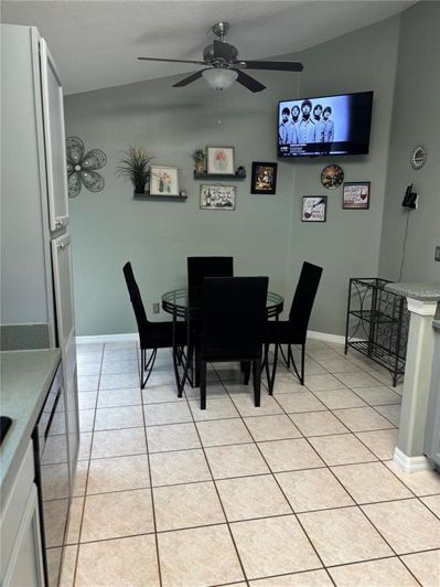 Image No.19-5 Bed Property for sale