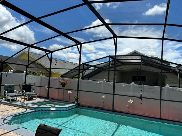 Image No.50-5 Bed Property for sale