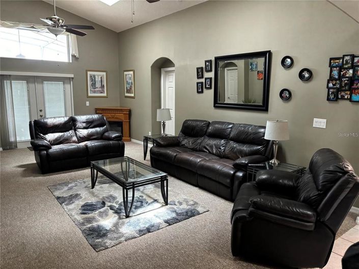 Image No.8-5 Bed Property for sale