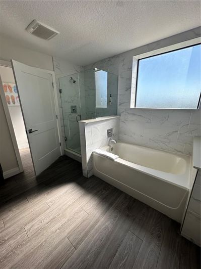 Image No.12-3 Bed Property for sale