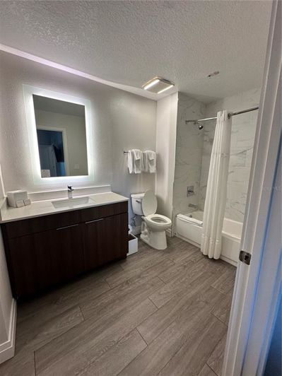 Image No.19-3 Bed Property for sale