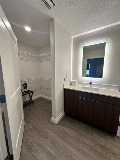 Image No.21-3 Bed Property for sale