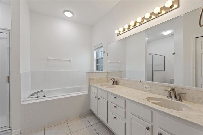 Image No.19-3 Bed Property for sale