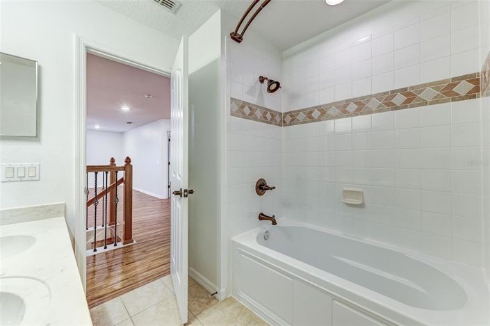 Image No.36-3 Bed Property for sale