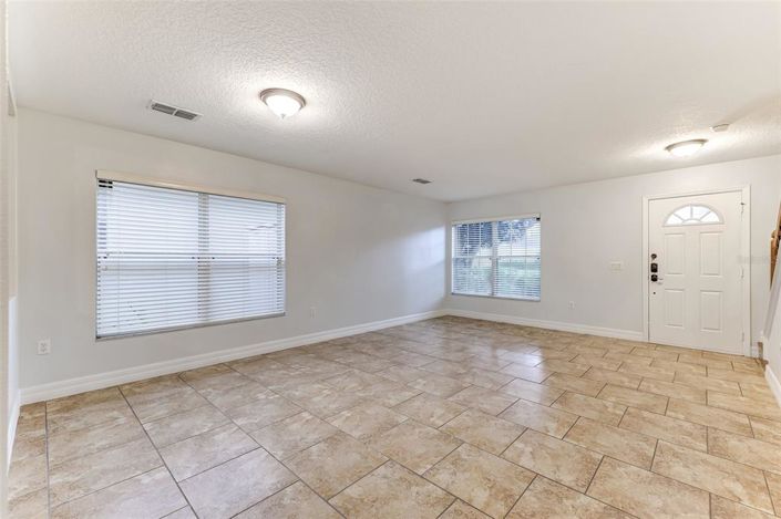 Image No.8-3 Bed Property for sale