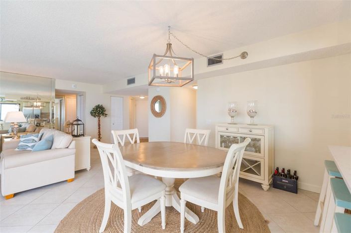 Image No.12-2 Bed Property for sale