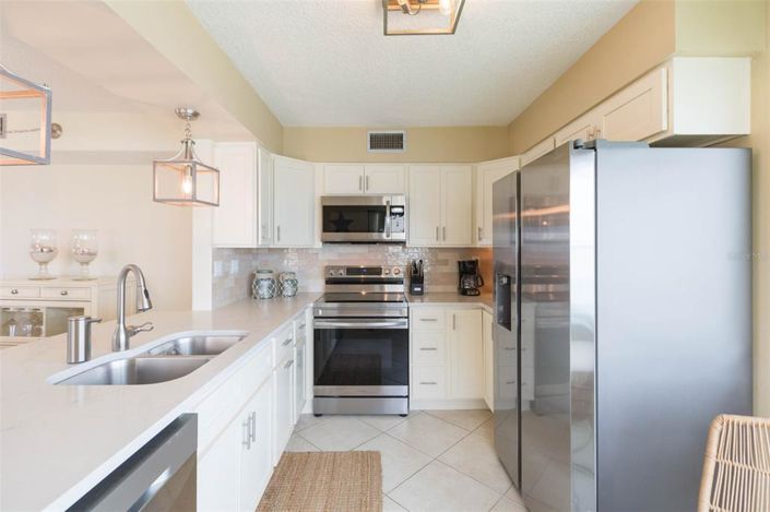 Image No.15-2 Bed Property for sale