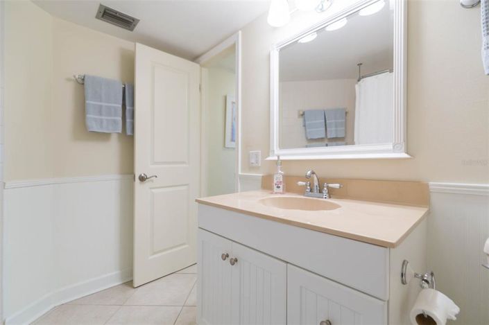 Image No.30-2 Bed Property for sale