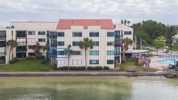 Image No.32-2 Bed Property for sale