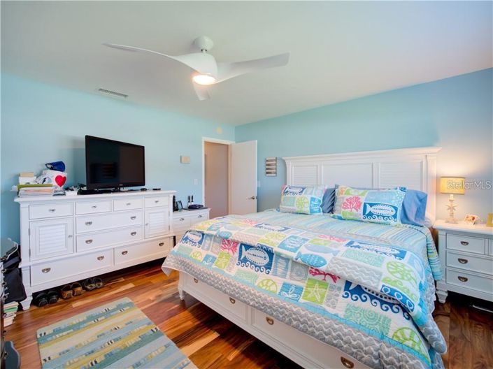 Image No.27-3 Bed Property for sale