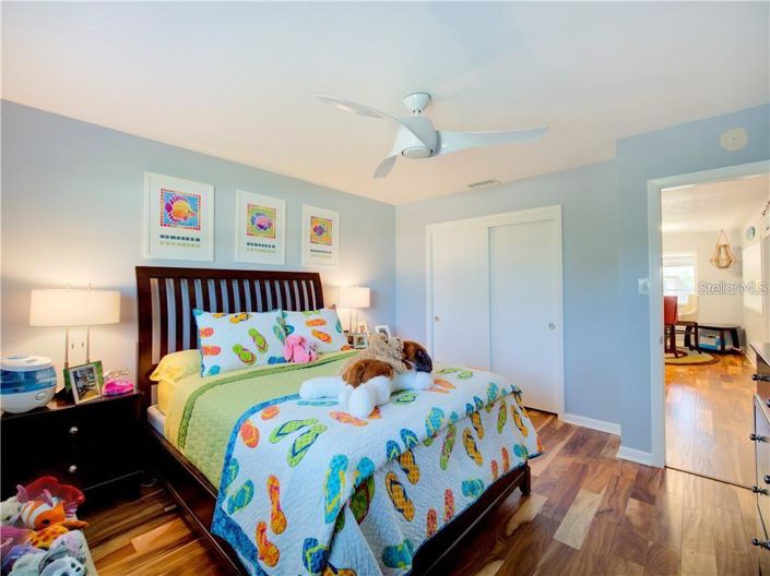 Image No.37-3 Bed Property for sale