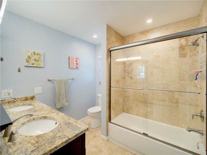 Image No.42-3 Bed Property for sale