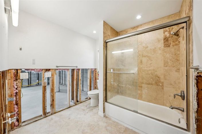 Image No.43-3 Bed Property for sale
