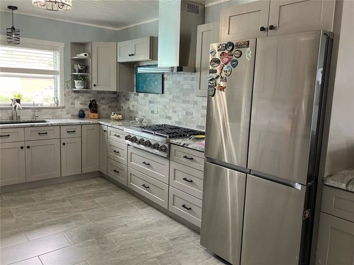 Image No.12-3 Bed Property for sale