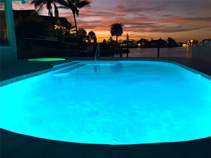 Image No.24-3 Bed Property for sale