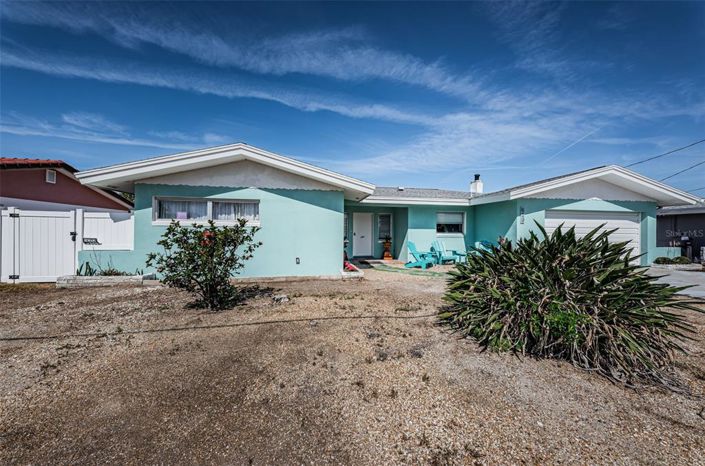 Image No.37-3 Bed Property for sale