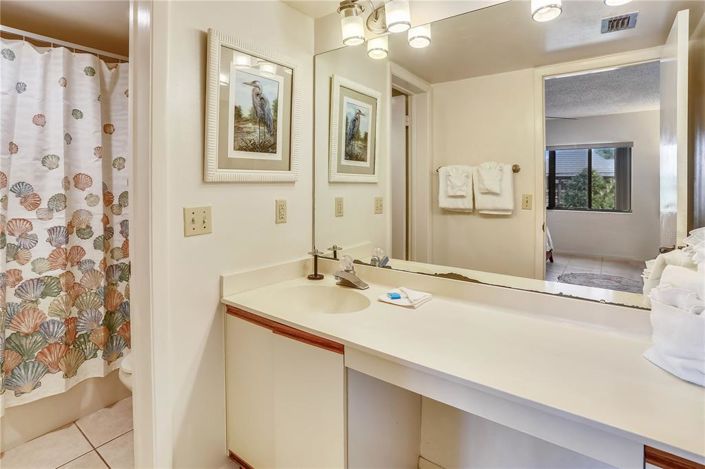 Image No.14-2 Bed Property for sale