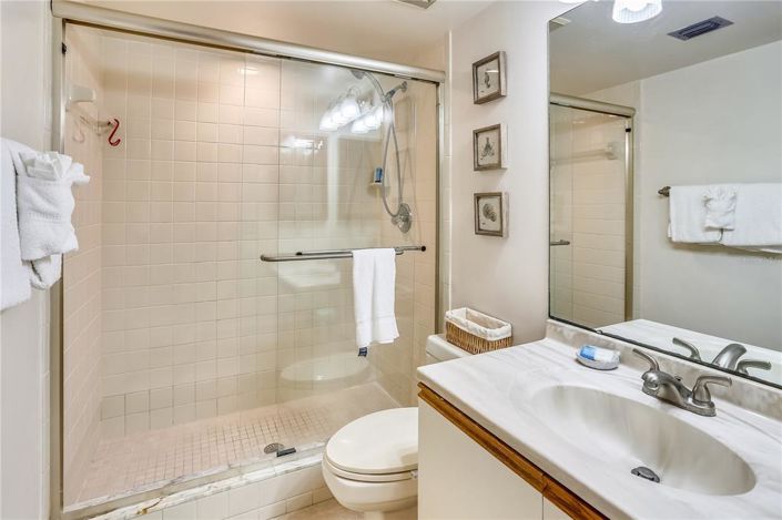 Image No.17-2 Bed Property for sale