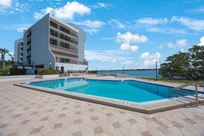 Image No.35-Propriété de 2 chambres à vendre à Floride