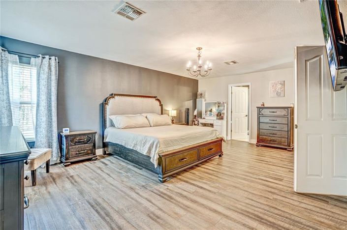 Image No.22-Propriété de 6 chambres à vendre à Clermont