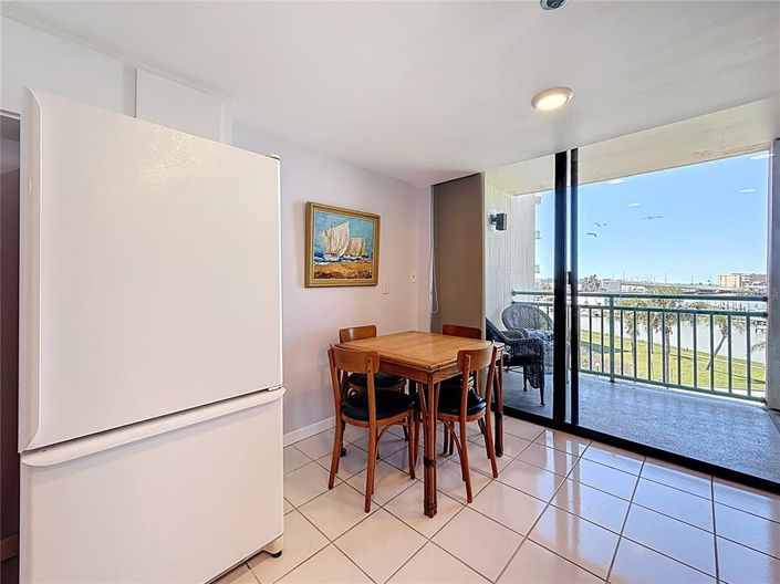 Image No.12-3 Bed Property for sale