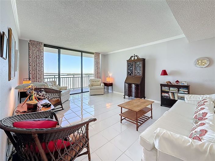 Image No.21-3 Bed Property for sale