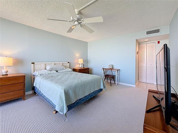 Image No.40-3 Bed Property for sale