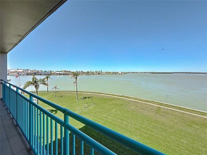 Image No.65-3 Bed Property for sale