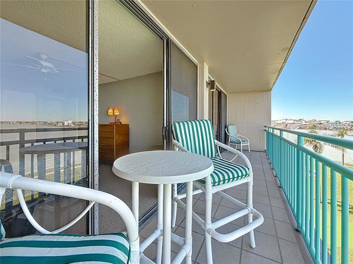 Image No.66-3 Bed Property for sale