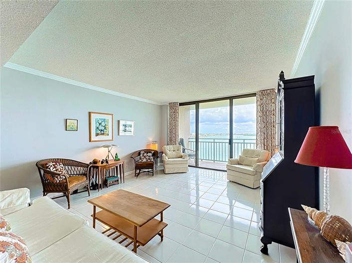 Image No.8-3 Bed Property for sale