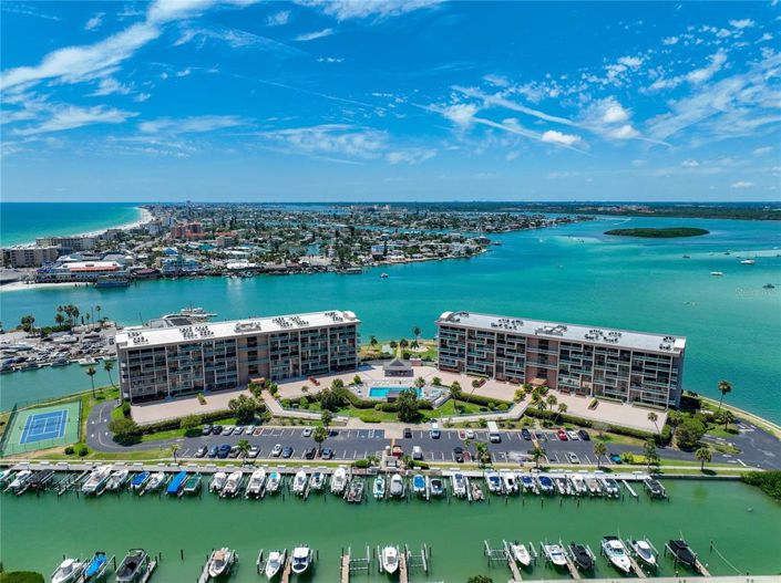 Image No.83-3 Bed Property for sale