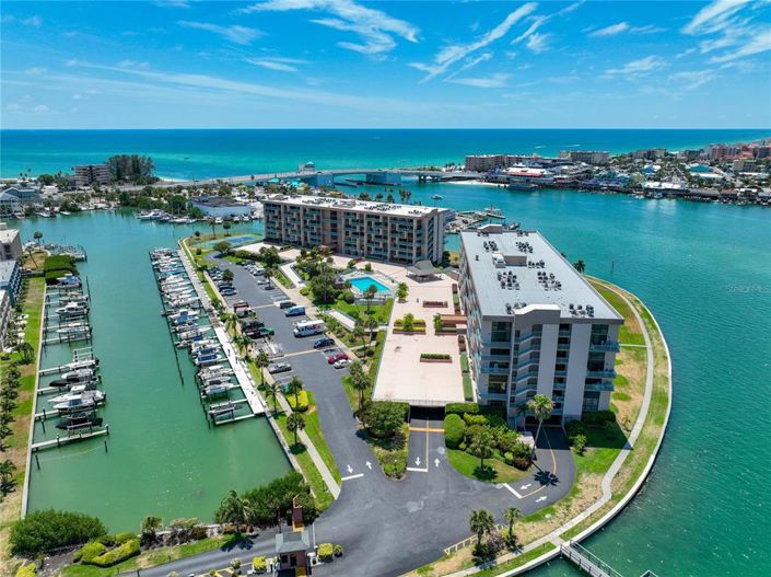 Image No.84-3 Bed Property for sale