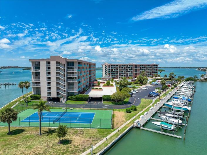 Image No.86-3 Bed Property for sale