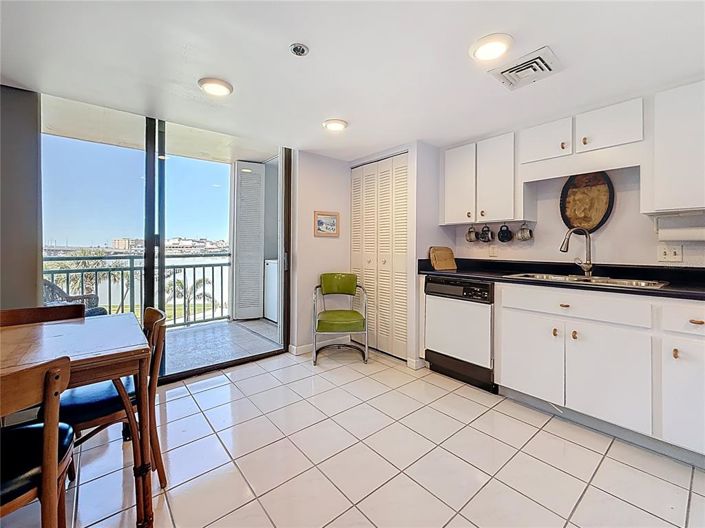 Image No.9-3 Bed Property for sale