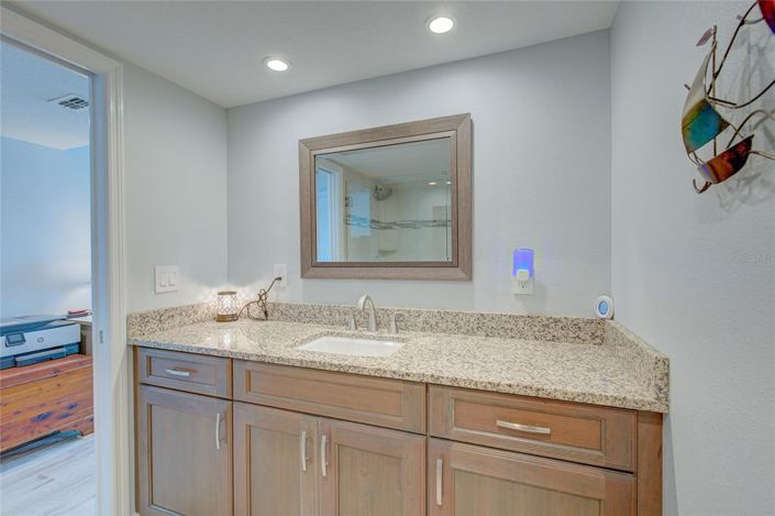 Image No.27-2 Bed Property for sale