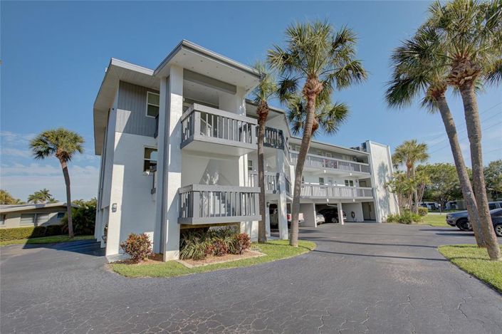 Image No.43-2 Bed Property for sale