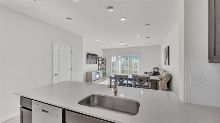 Image No.11-3 Bed Townhouse for sale