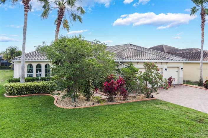 Image No.2-3 Bed Property for sale