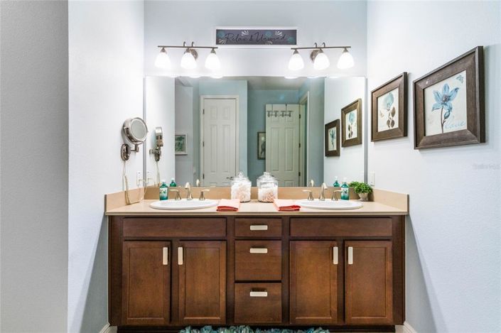 Image No.24-3 Bed Property for sale